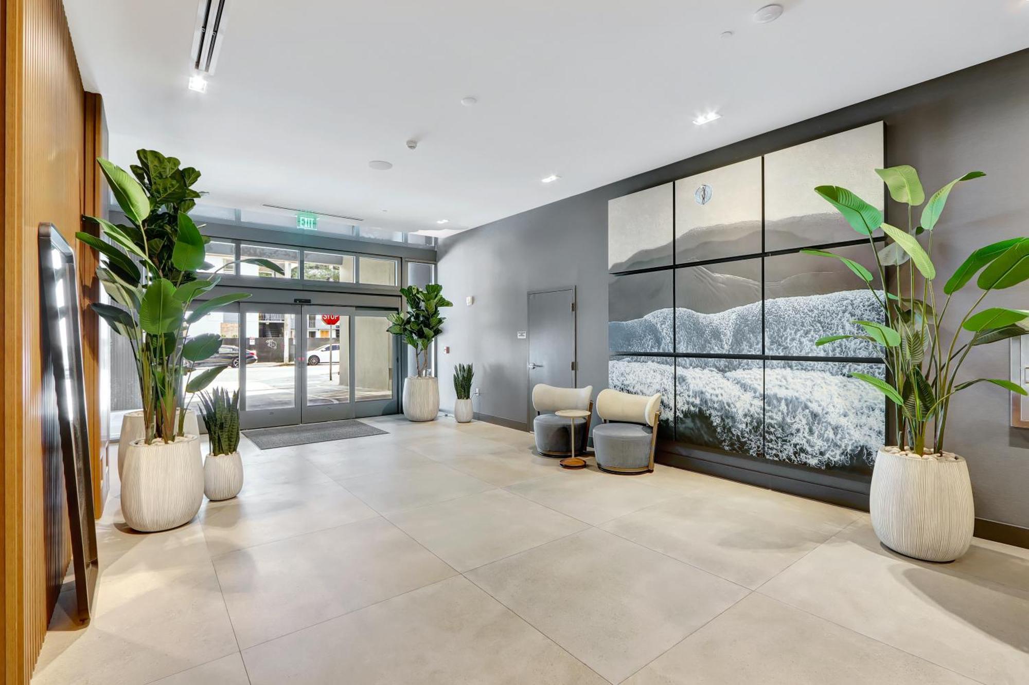 Skyline - Rooftop Pools, Spa, Walk To Downtown & Brickell Apartment Miami